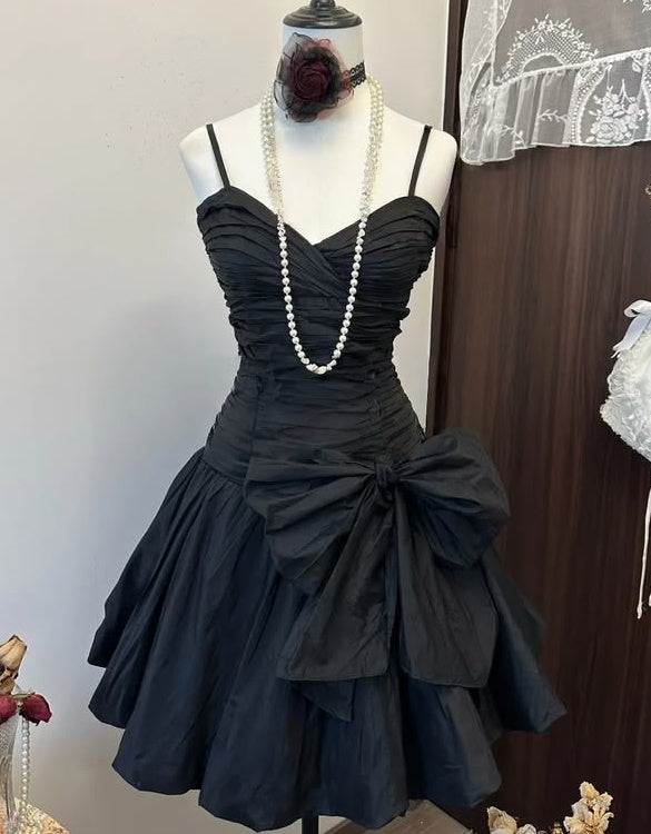 Charming Homecoming Dress A Line Black Spaghetti Straps Pleated Back to School Outfits Short Birthday Dress