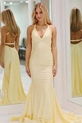 Elegant Mermaid Prom Dress in Satin with Spaghetti Straps and Deep V Neck
