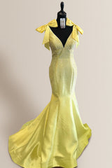 Charming Mermaid V-Neck Yellow Long Beaded Prom Dress with Bowknot