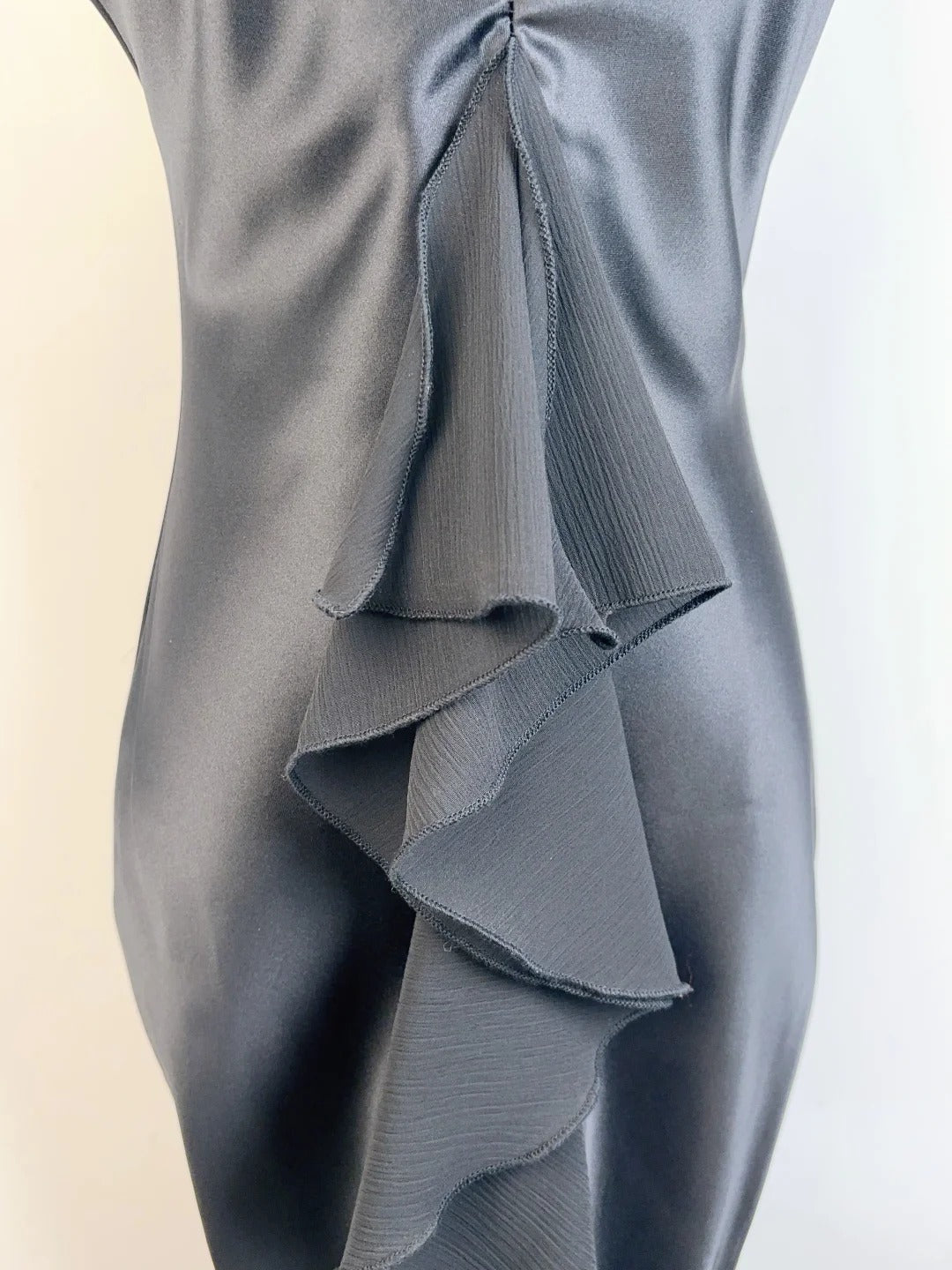 Elegant Black Strapless Satin Mermaid Homecoming Dress