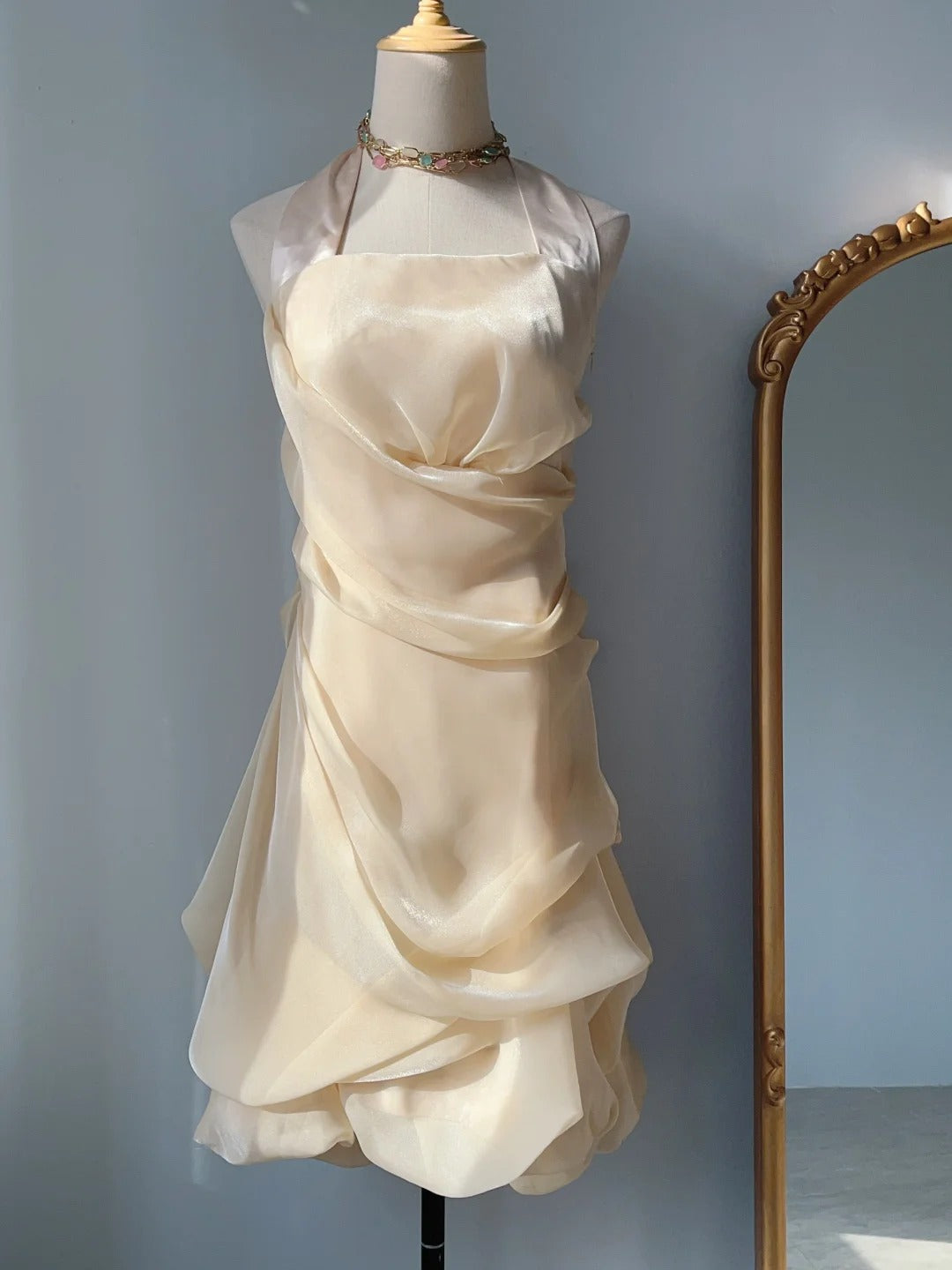 Elegant Halterneck Floral Skirt Homecoming Dress