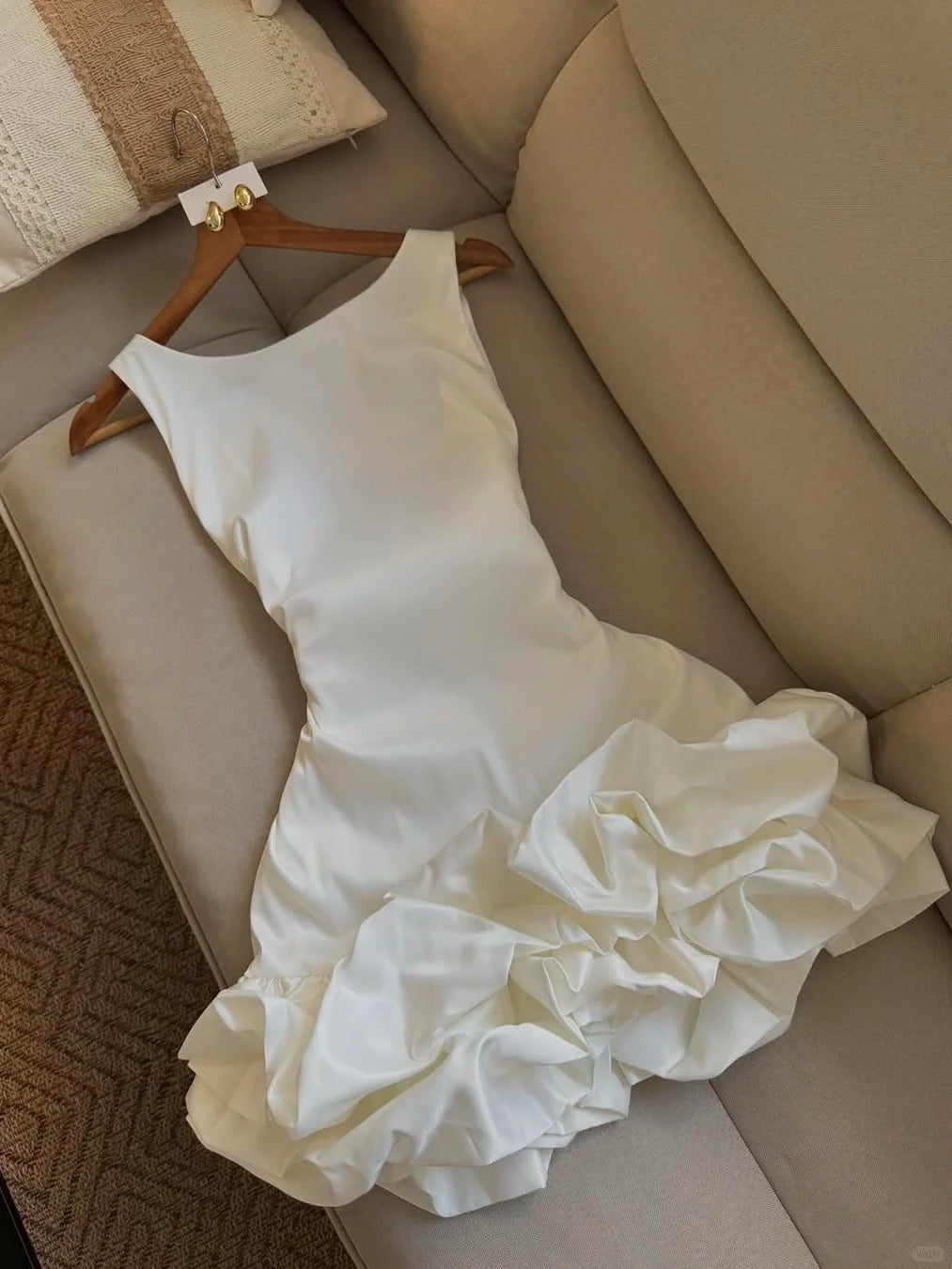 Cute White Sleeveless Satin Floral Skirt Homecoming Dress