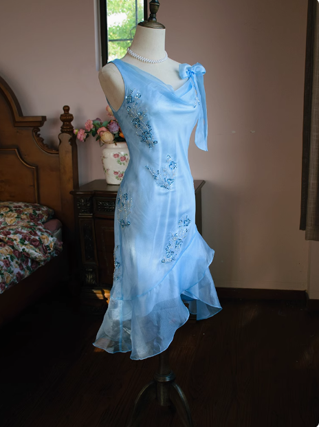 Cute Blue Beaded Ruffled Collar Birthday Party Homecoming Dress