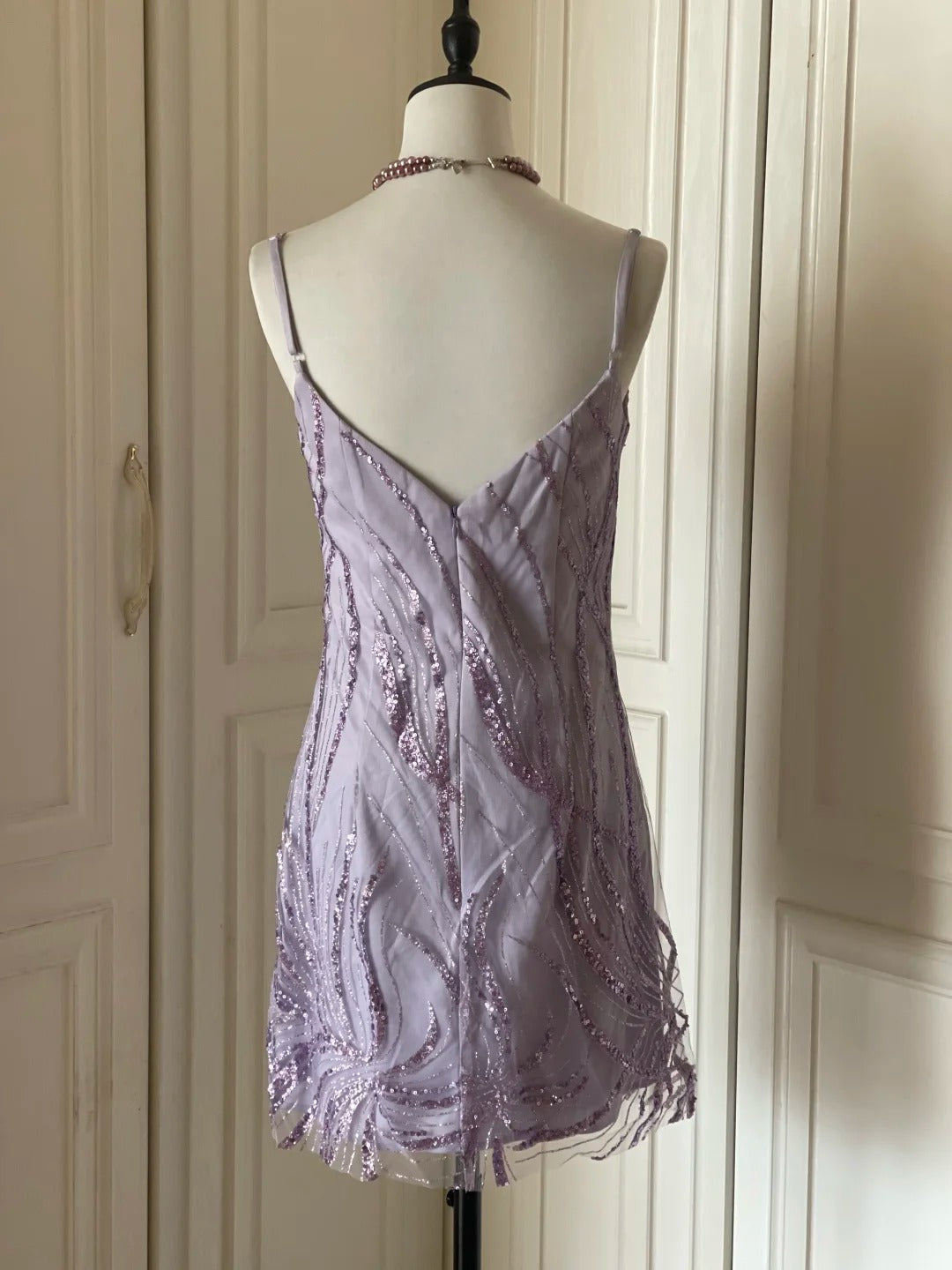 Elegant V-neck Purple Sequin Spaghetti Strap Mini Homecoming Dress