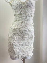 Elegant White Pearl Round Neck Lace Tight Hip 19th Birthday Homecoming Dress