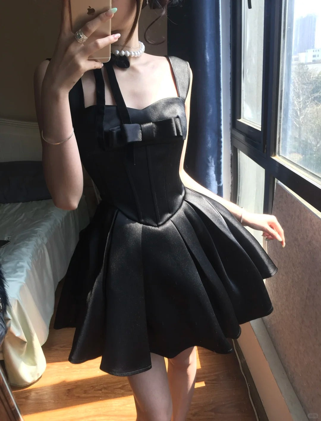 Cute Black Satin Bow A-Line Mini 17th Birthday Homecoming Dress