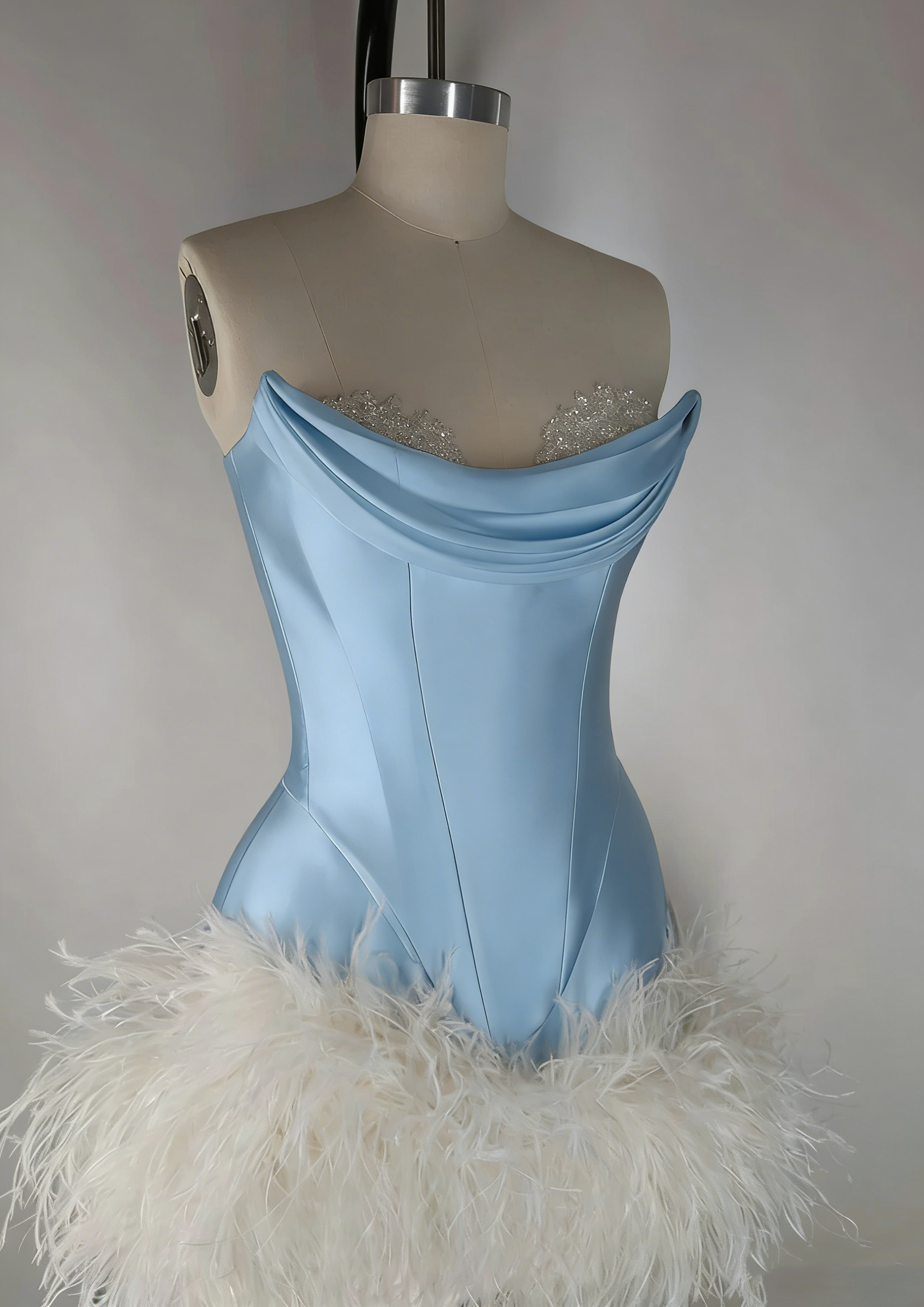 Elegant Satin Tube Top Feather Edge Bodycon 19th Birthday Homecoming Dress