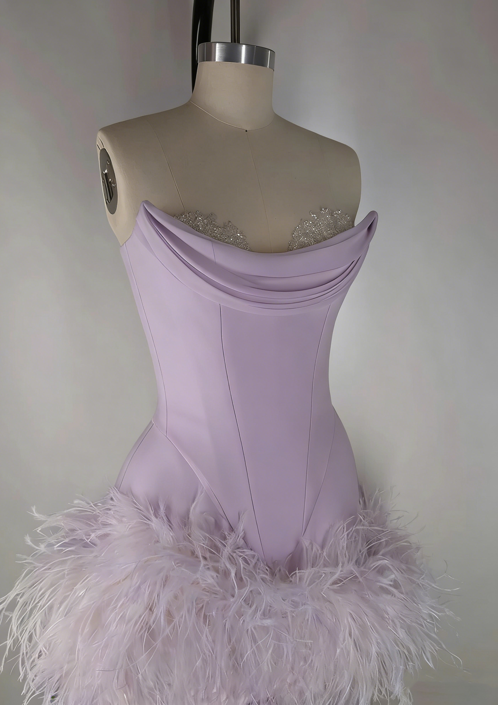 Elegant Satin Tube Top Feather Edge Bodycon 19th Birthday Homecoming Dress