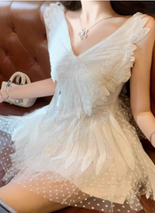 Design White Feather Splicing Polka Dot Princess Puffy Birthday Dress Homecoming Dress