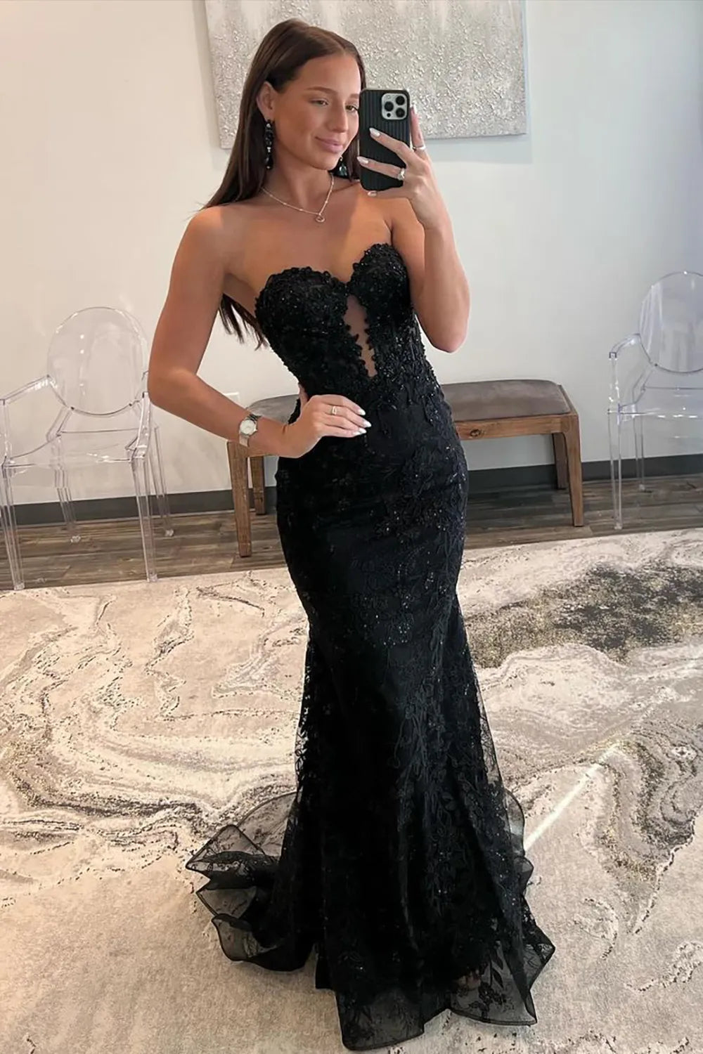 Backless Sequin Mermaid Prom Dress with Sweetheart Neckline and Delicate Appliques