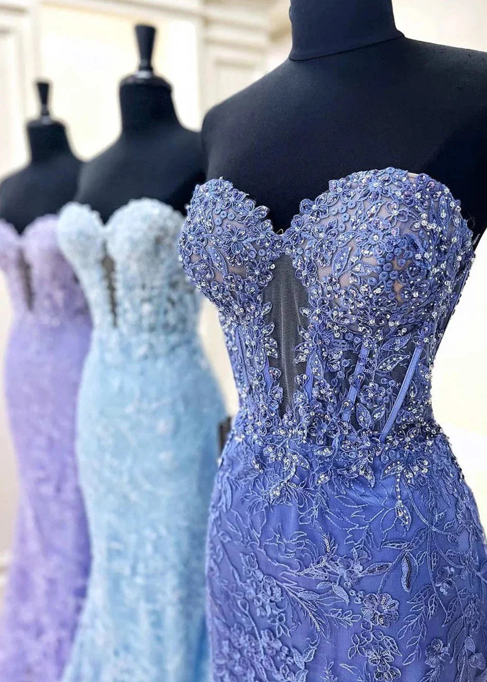 Black Sweetheart Lace Appliques Mermaid Long Prom Dresses